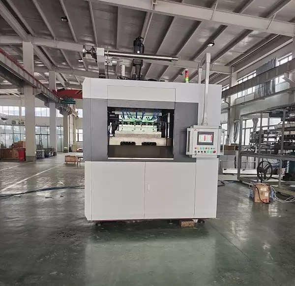 TQC-750 automatic servo plastic cup thermoforming machine TQC-750 automatic servo plastic cup thermoforming machine