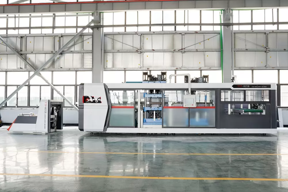 Three-Station Positive And Negative Pressure Thermoforming Machine Three-Station Positive And Negative Pressure Thermoforming Machine