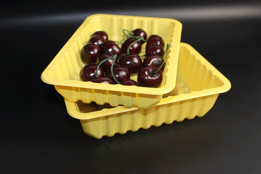 Plastic fruit tray