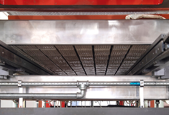 The heater added vacuum insulation cotton, which shows quick response rate, short processing time, and save energy.
